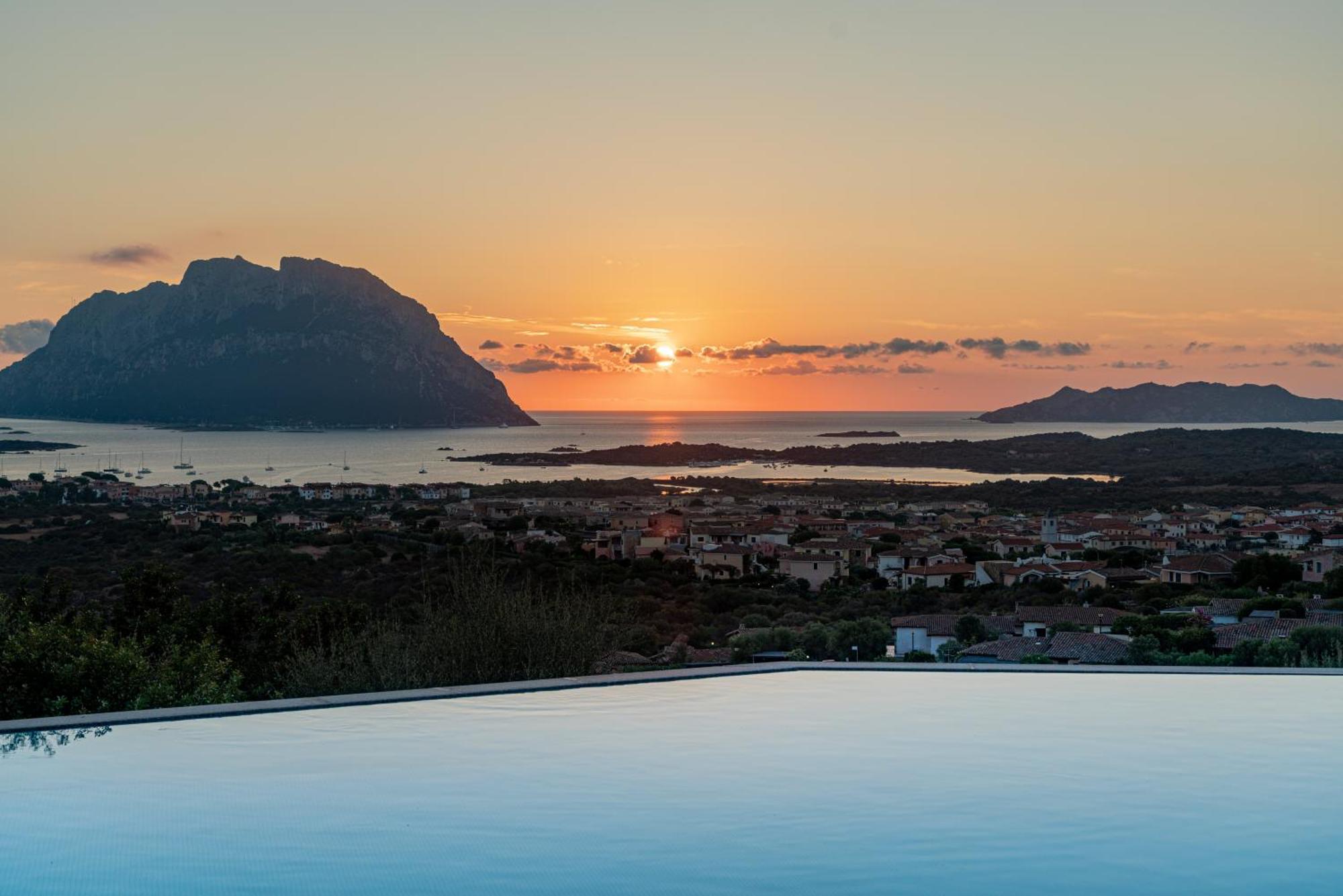 Villa Sogno Indaco Porto San Paolo  Exterior photo